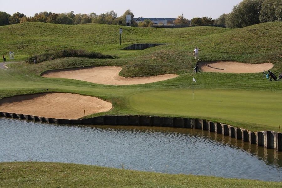 Le Golf National, Albatros