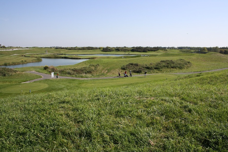 Water and mounds.