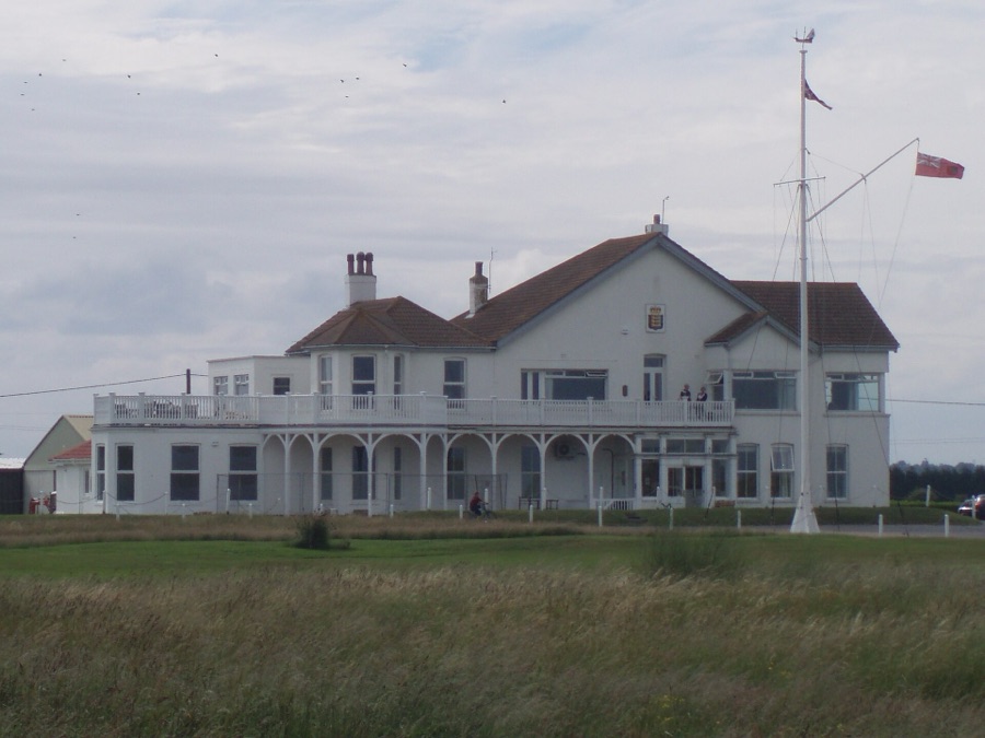The clubhouse front. The links runs out from here along Sandwich Bay and comes back the same way.